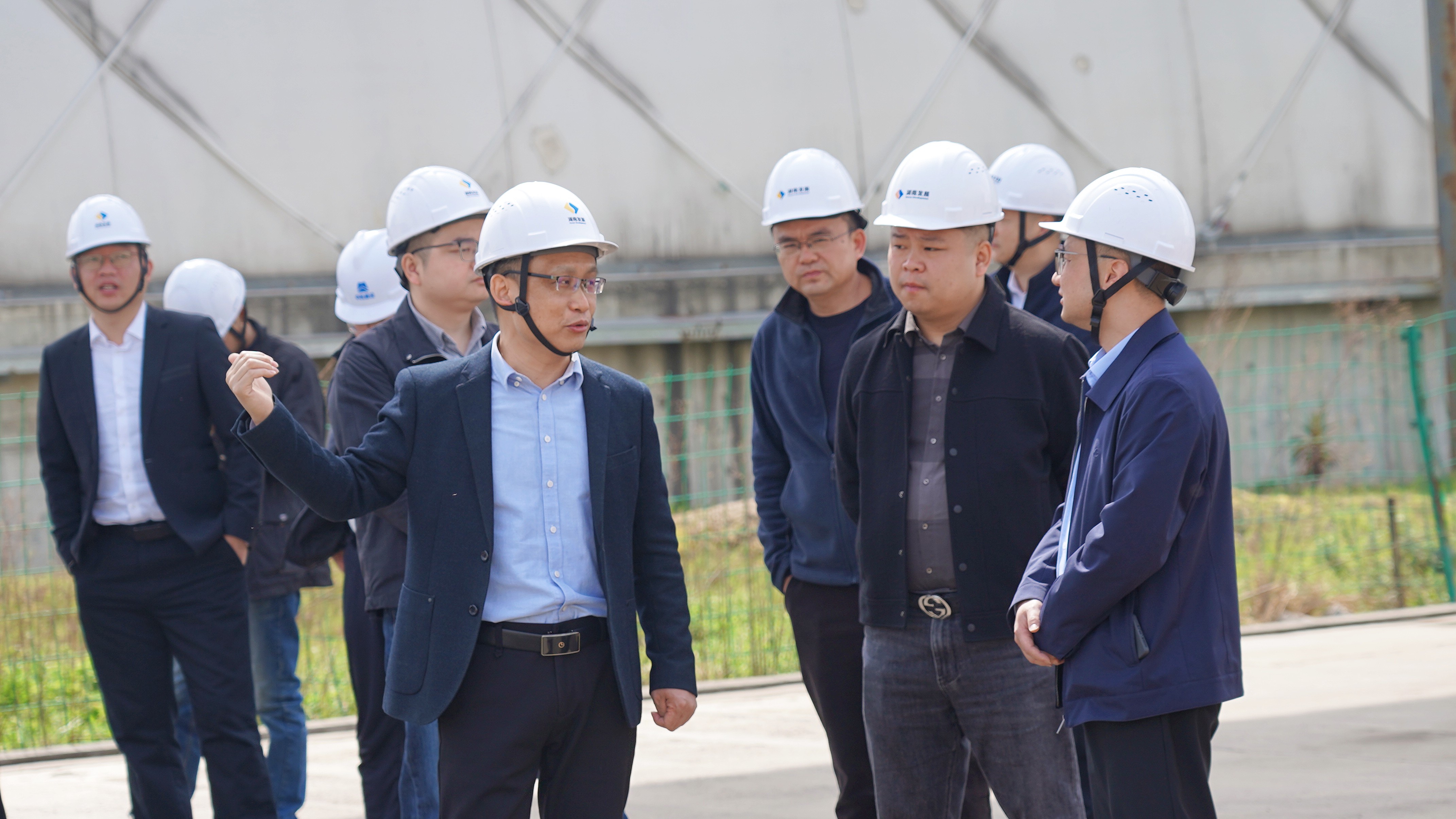 沅江市副市长雷亮调研星空(中国)机制砂和砂石集散中心项目