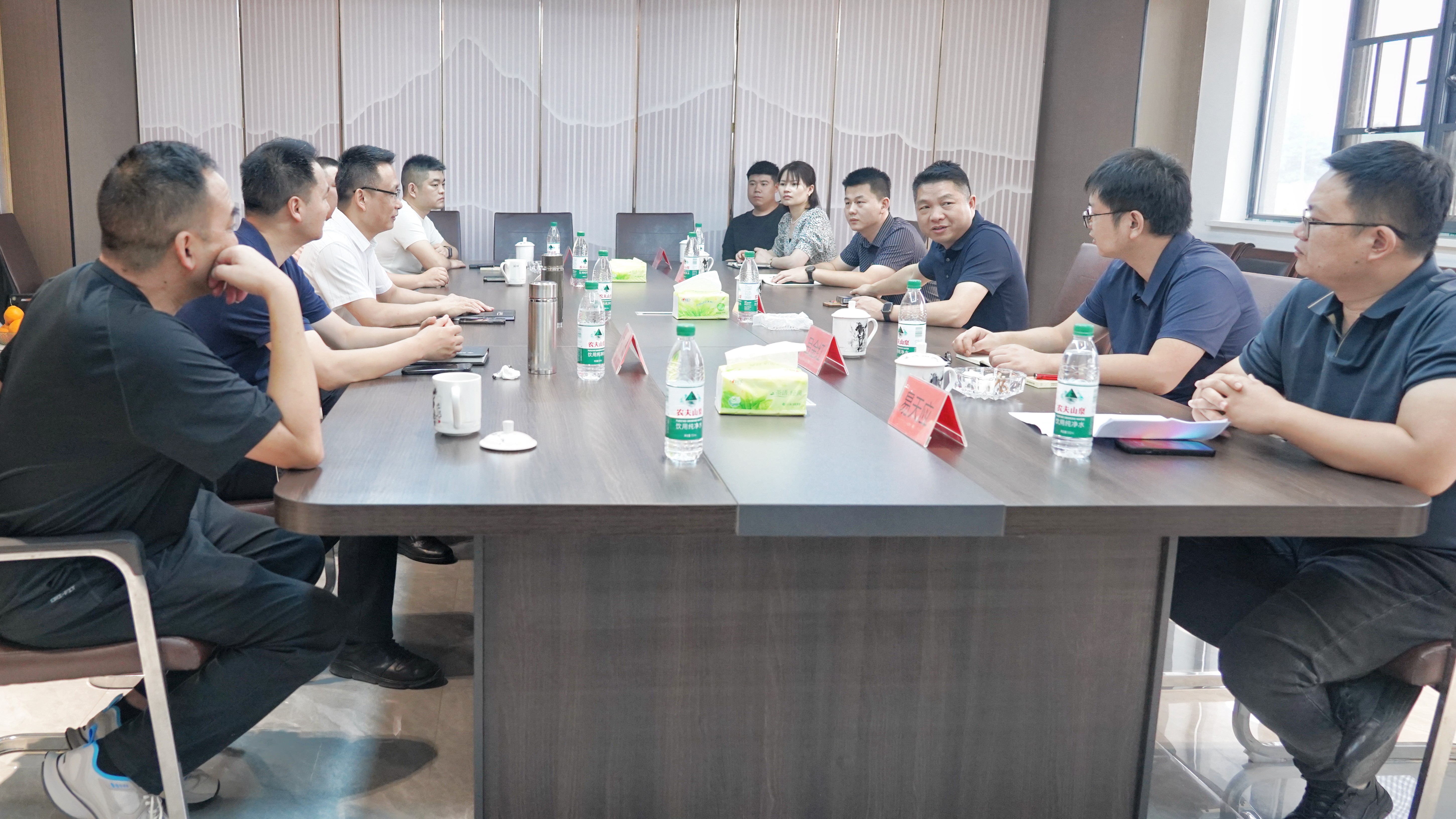 湖南港发集团赴星空(中国)益沅星空官方网页版开展合作交流