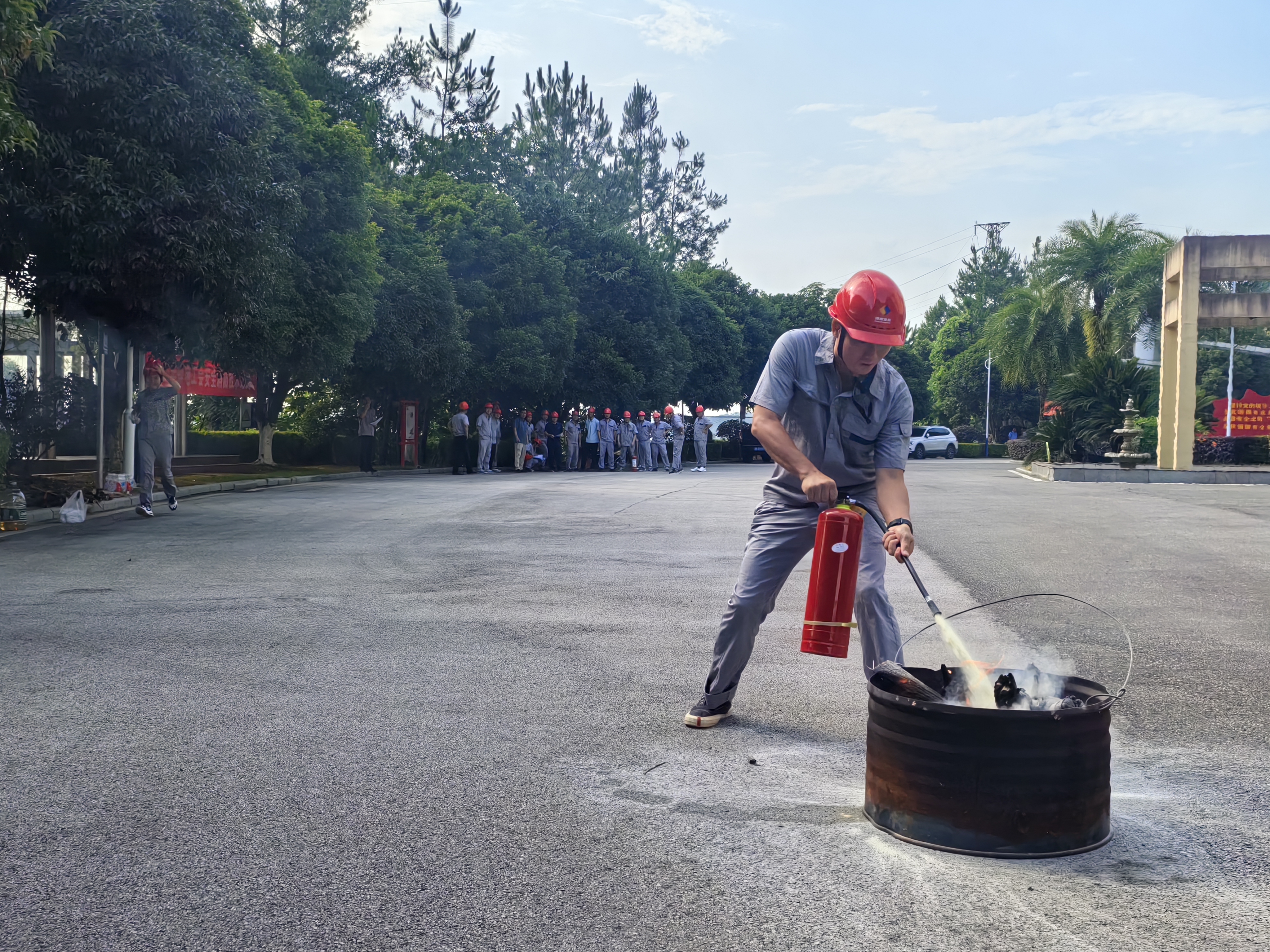 以赛促练强技能——蟒电星空官方网页版开展消防技能比武