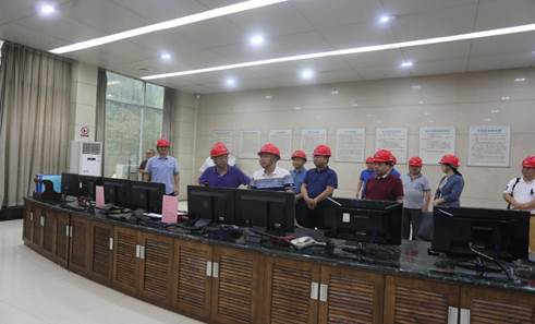 发展集团党委书记、董事长谭建华带队督查分乐动平台_乐动（中国）防洪防汛工作