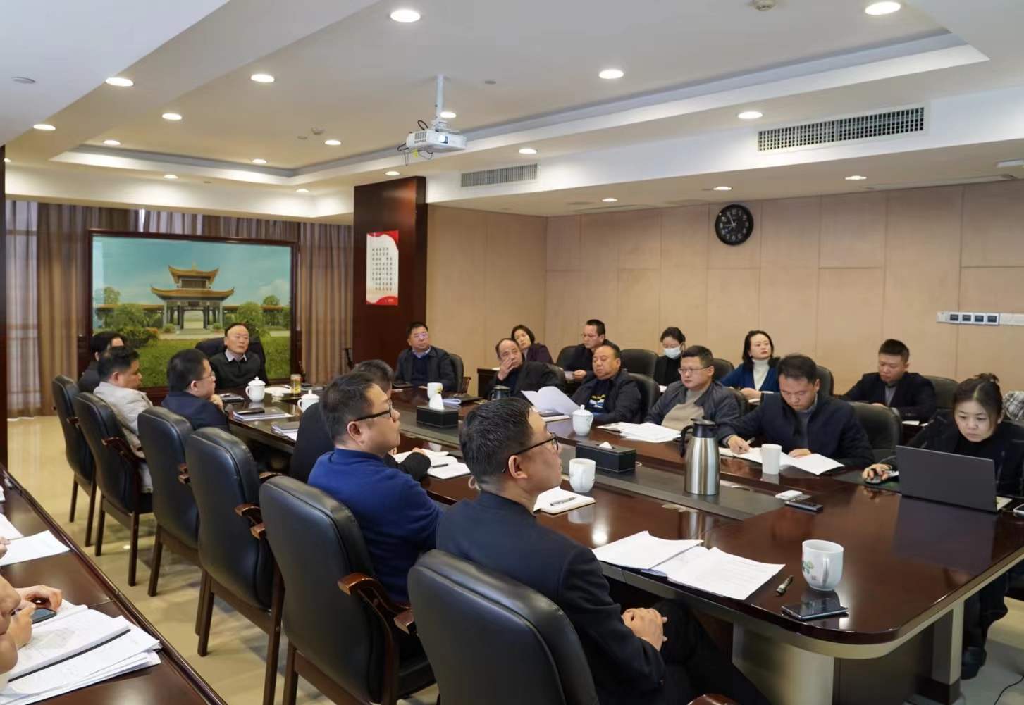 乐动平台_乐动（中国）召开2022年经营发展工作务虚会