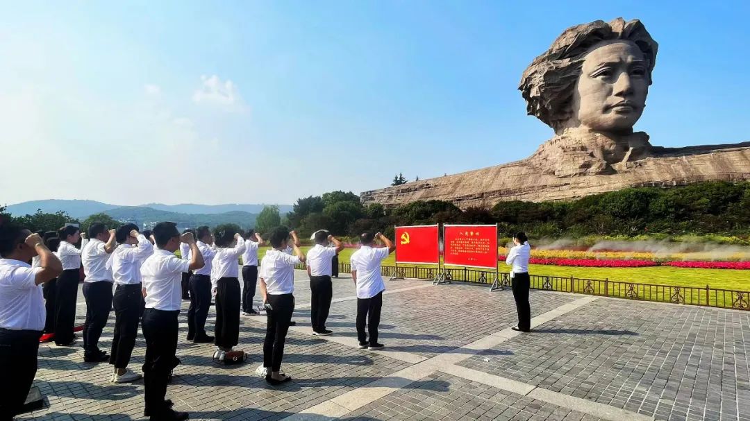 乐动平台_乐动（中国）党委组织开展“喜迎二十大 奋进新征程”主题党日活动
