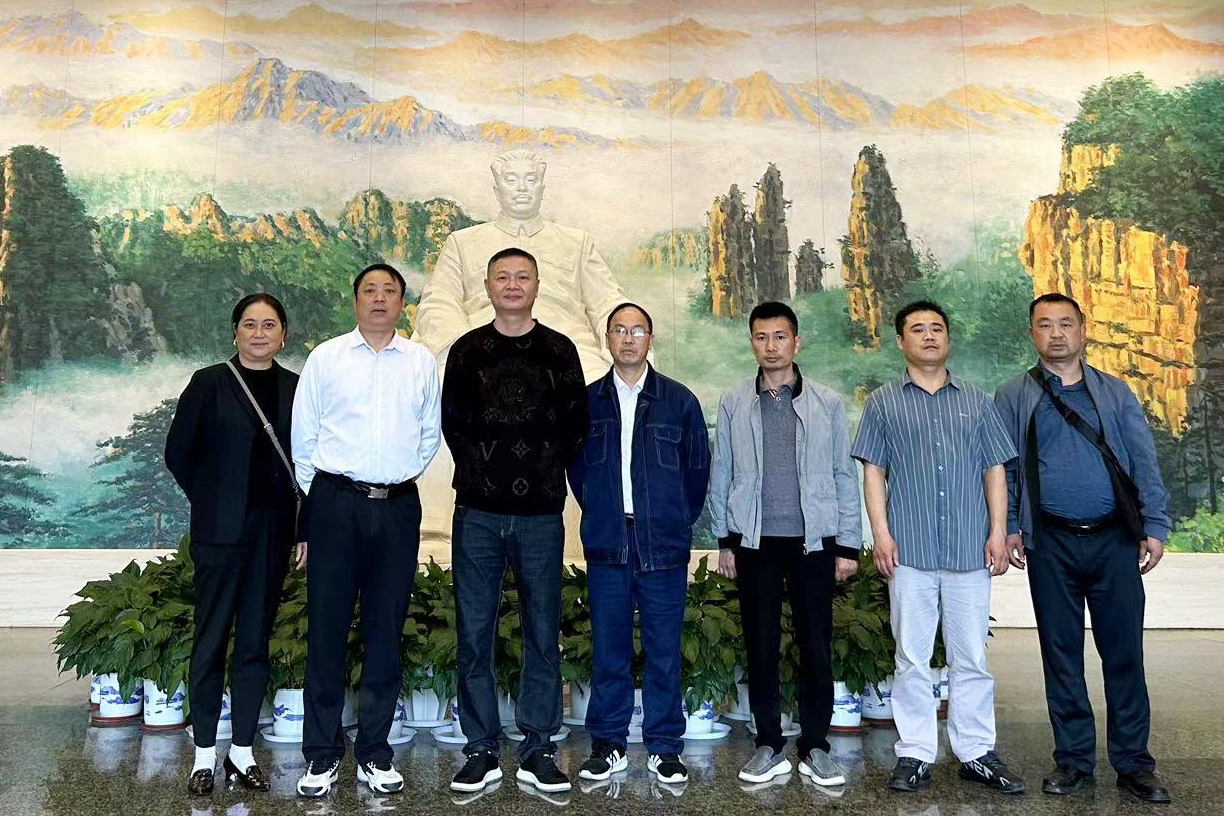 追寻先烈足迹  传承红色基因——乐动平台_乐动（中国）鸟儿巢乐动平台_乐动（中国）全体党员参观贺龙纪念馆